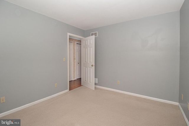 7 SOUTHFIELD RD, Lebanon, PA 17042