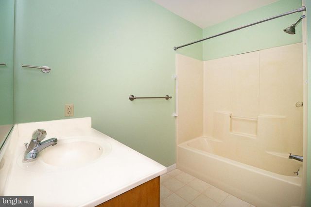 7 SOUTHFIELD RD, Lebanon, PA 17042