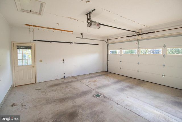 7 SOUTHFIELD RD, Lebanon, PA 17042
