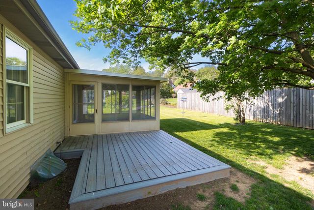 7 SOUTHFIELD RD, Lebanon, PA 17042