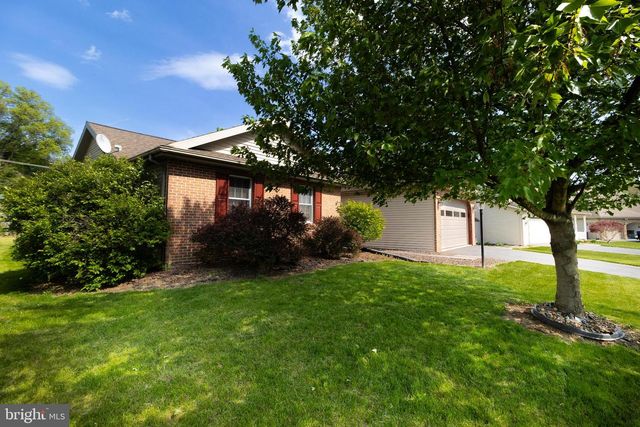 7 SOUTHFIELD RD, Lebanon, PA 17042