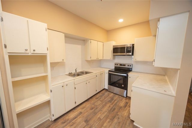 2043 HAZEL HEDGE Lane, Montgomery, AL 36106