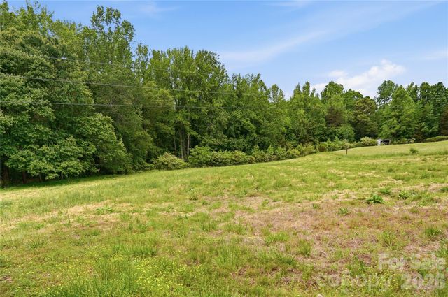 250 Henderson Road, Bessemer City, NC 28016