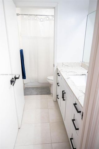 9167 Fontainebleau Blvd 6, Miami, FL 33172
