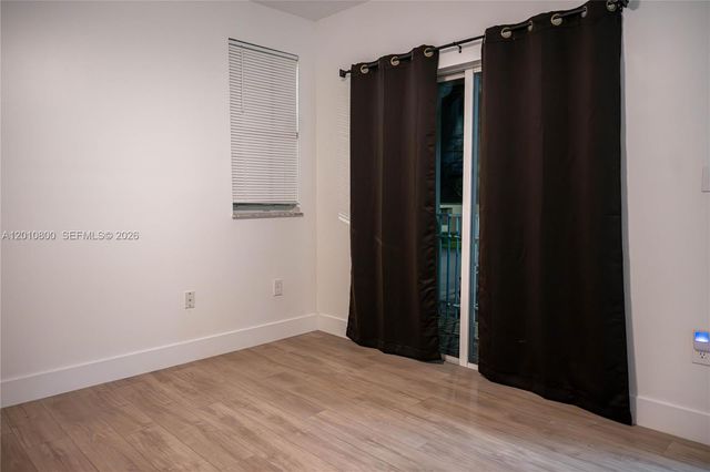 9167 Fontainebleau Blvd 6, Miami, FL 33172