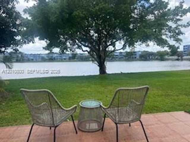 9167 Fontainebleau Blvd 6, Miami, FL 33172
