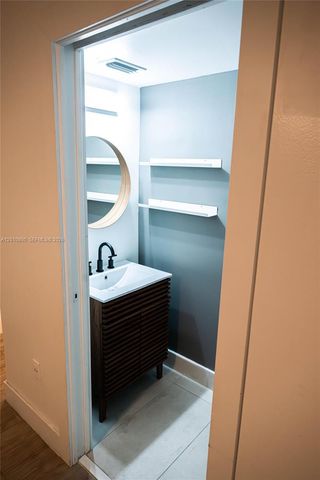 9167 Fontainebleau Blvd 6, Miami, FL 33172