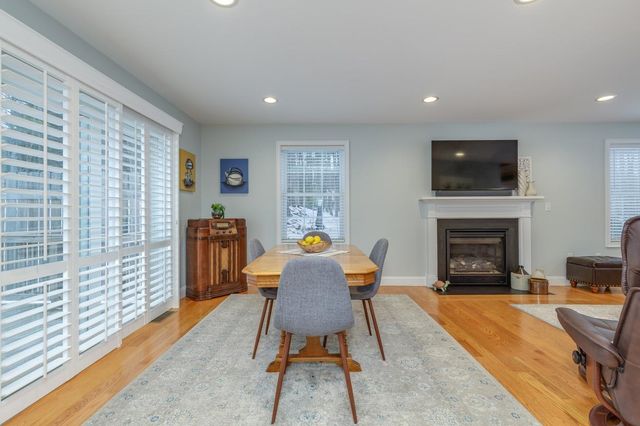 104 Olde Bridge Lane, Epping, NH 03042