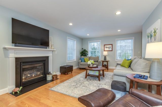 104 Olde Bridge Lane, Epping, NH 03042