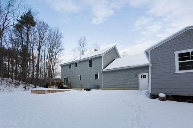 104 Olde Bridge Lane, Epping, NH 03042