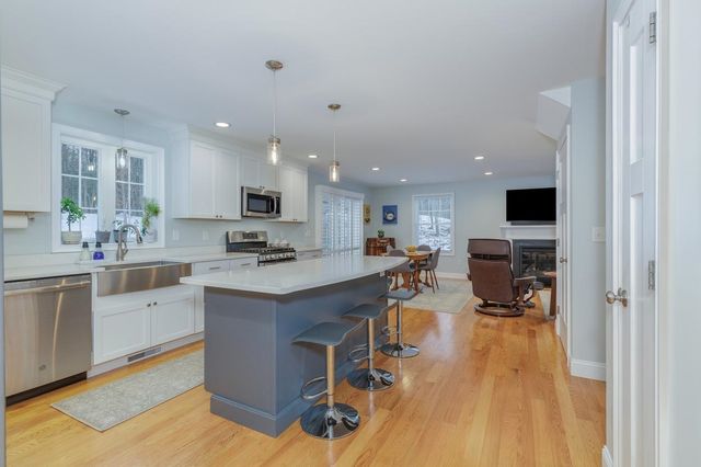 104 Olde Bridge Lane, Epping, NH 03042