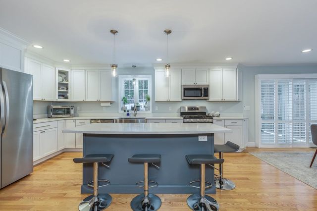 104 Olde Bridge Lane, Epping, NH 03042