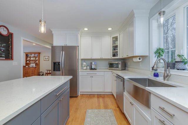 104 Olde Bridge Lane, Epping, NH 03042