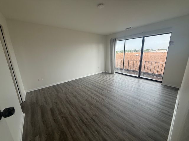 2310 N Harlem Avenue 406, Elmwood Park, IL 60707