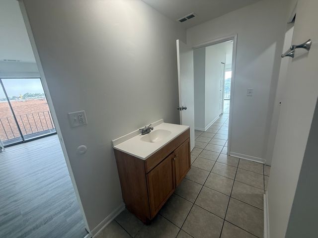 2310 N Harlem Avenue 406, Elmwood Park, IL 60707