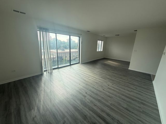 2310 N Harlem Avenue 406, Elmwood Park, IL 60707