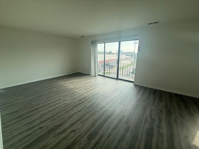 2310 N Harlem Avenue 406, Elmwood Park, IL 60707