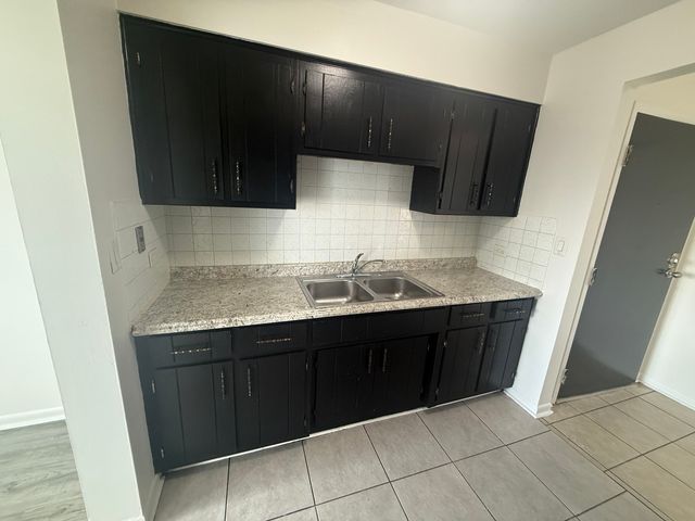 2310 N Harlem Avenue 406, Elmwood Park, IL 60707