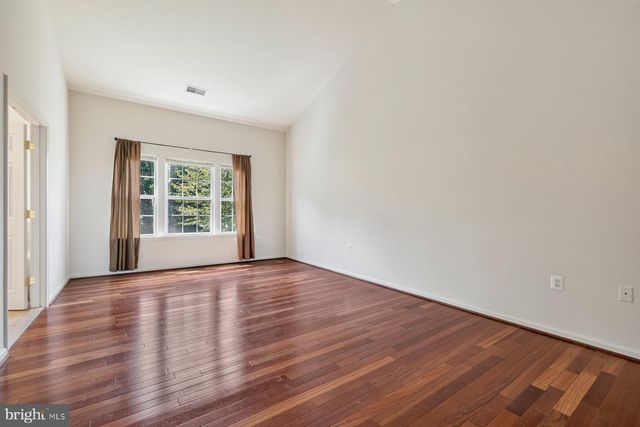 825 BLUEFIELD SQ NE, Leesburg, VA 20176