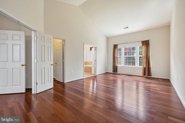 825 BLUEFIELD SQ NE, Leesburg, VA 20176