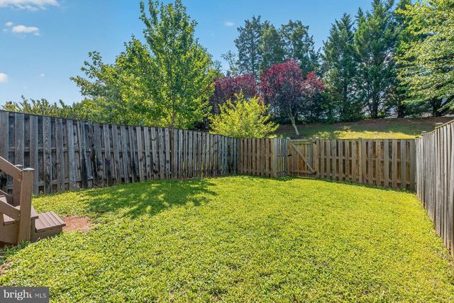 825 BLUEFIELD SQ NE, Leesburg, VA 20176