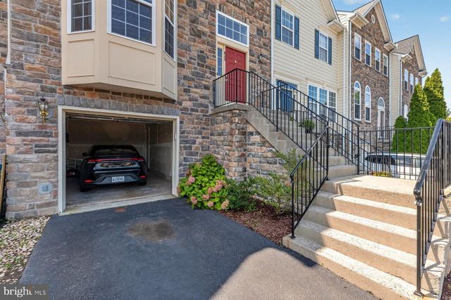 825 BLUEFIELD SQ NE, Leesburg, VA 20176