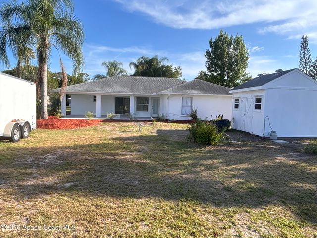1038 Lynbrook Street NW, Palm Bay, FL 32907