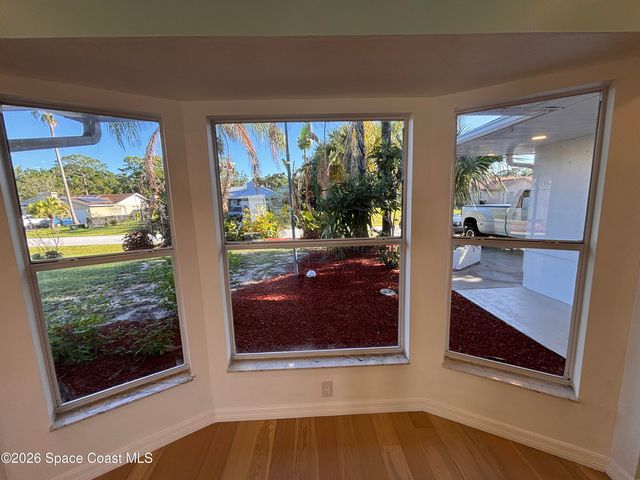 1038 Lynbrook Street NW, Palm Bay, FL 32907