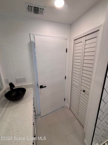 1038 Lynbrook Street NW, Palm Bay, FL 32907