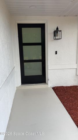 1038 Lynbrook Street NW, Palm Bay, FL 32907