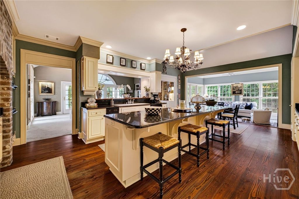 Image 11 of property listing at 19 Cotton Crossing, Savannah, GA 31411