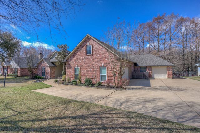 301 Jacobs Pointe, Benton, LA 71006