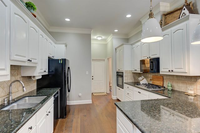 301 Jacobs Pointe, Benton, LA 71006