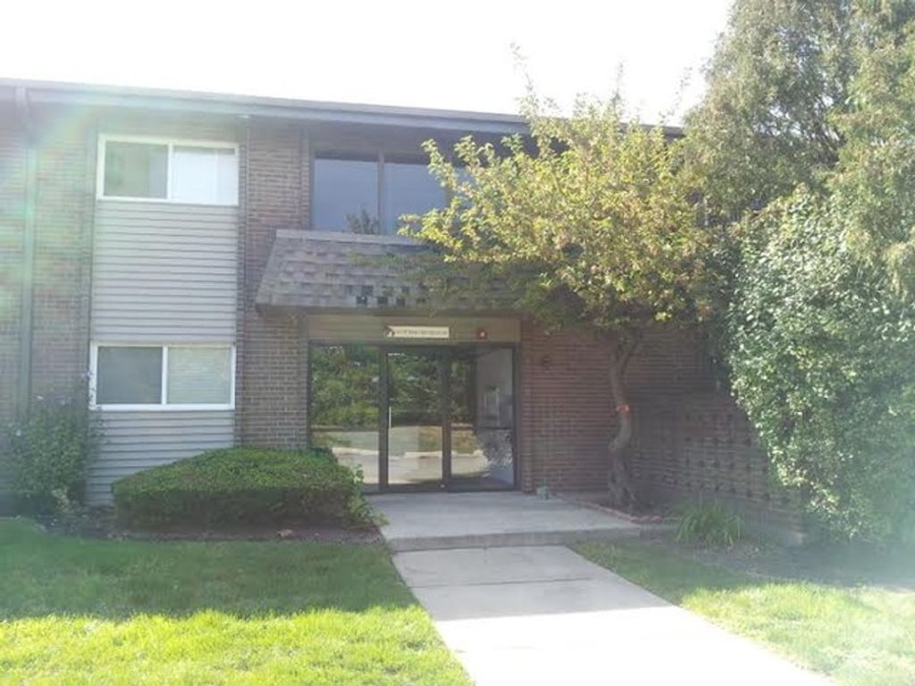 4518 Beau Monde Drive 203, Lisle, IL 60532