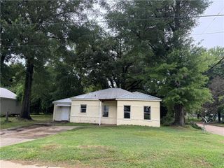 77 TEXAS Avenue, Alexandria, LA 71301