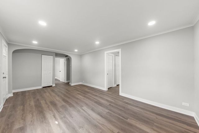 5701 W 89th Place, Oak Lawn, IL 60453