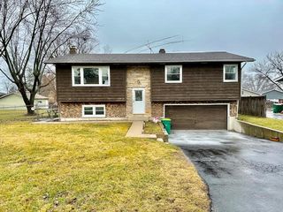 25640 W Glade Drive, Lake Villa, IL 60046