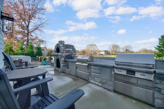 917 Perthshire Lane, Dyer, IN 46311