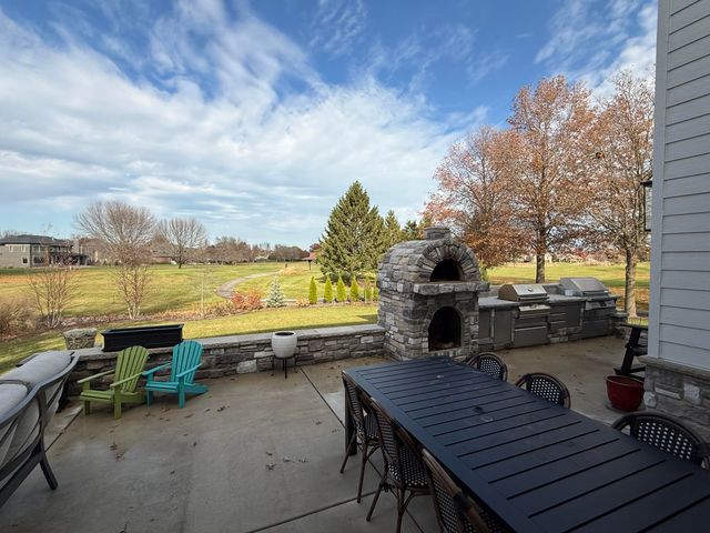 917 Perthshire Lane, Dyer, IN 46311