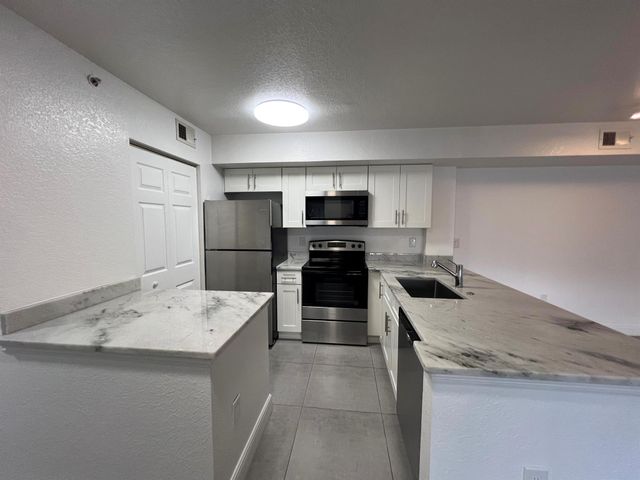 191 SW Palm Drive 105, Port St Lucie, FL 34986