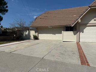 22813 Rio Clara, Valencia, CA 91354