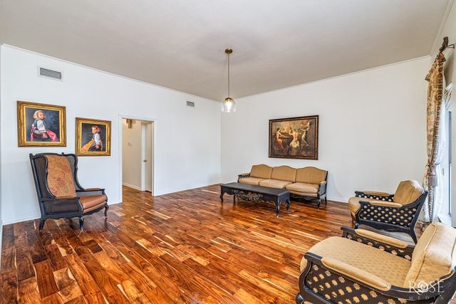 109 Sonora Drive, Sonora, TX 76950