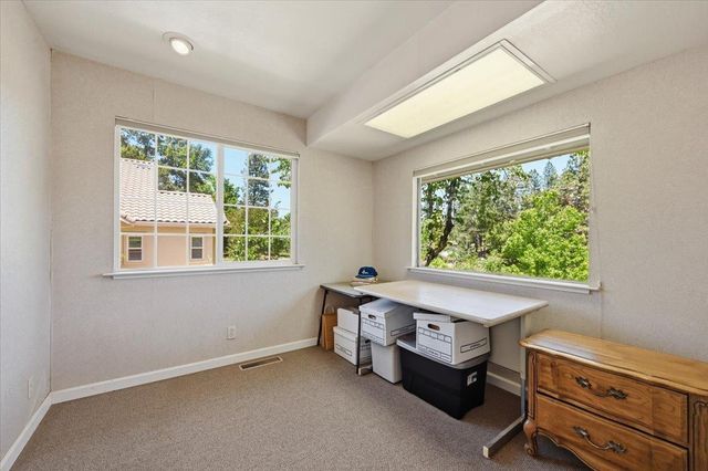 11452 Polaris Dr, Grass Valley, CA 95949