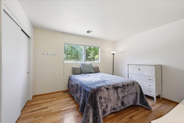 11452 Polaris Dr, Grass Valley, CA 95949