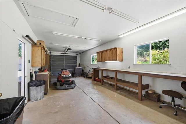 11452 Polaris Dr, Grass Valley, CA 95949