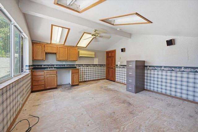 11452 Polaris Dr, Grass Valley, CA 95949
