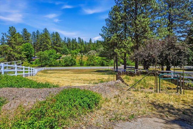 11452 Polaris Dr, Grass Valley, CA 95949