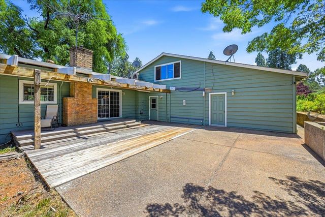 11452 Polaris Dr, Grass Valley, CA 95949