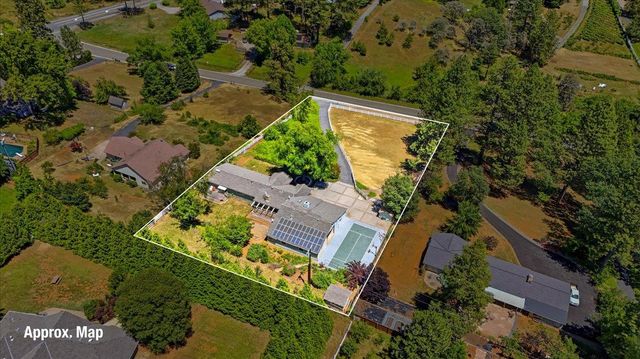 11452 Polaris Dr, Grass Valley, CA 95949