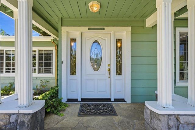 11452 Polaris Dr, Grass Valley, CA 95949